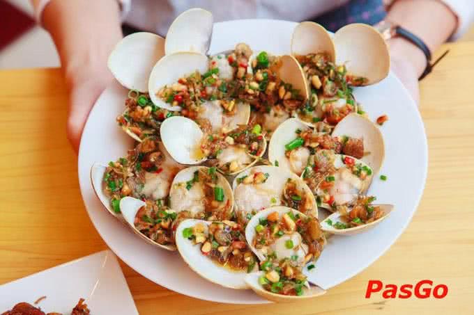 Hải sản tomato 82 Lê Văn Hưu  16