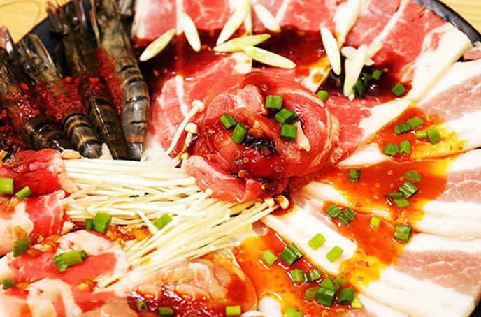 thái bbq vincom phạm ngọc thạch 3