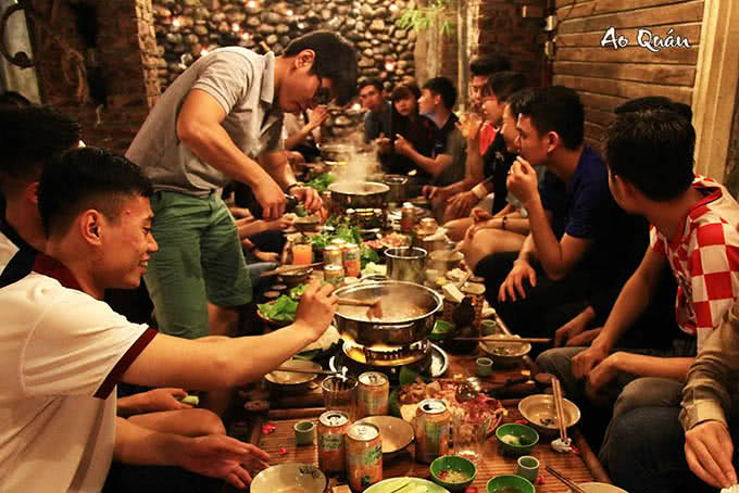 Nơi lưu giữ những khoảnh khắc bên bạn bè ấm cúng - ao quán ngõ 19 đông tác
