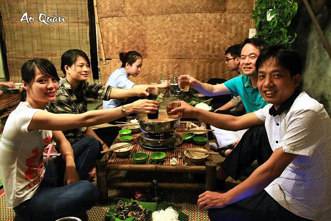 Hay giây phút tụ tập bên bạn bè đáng nhớ