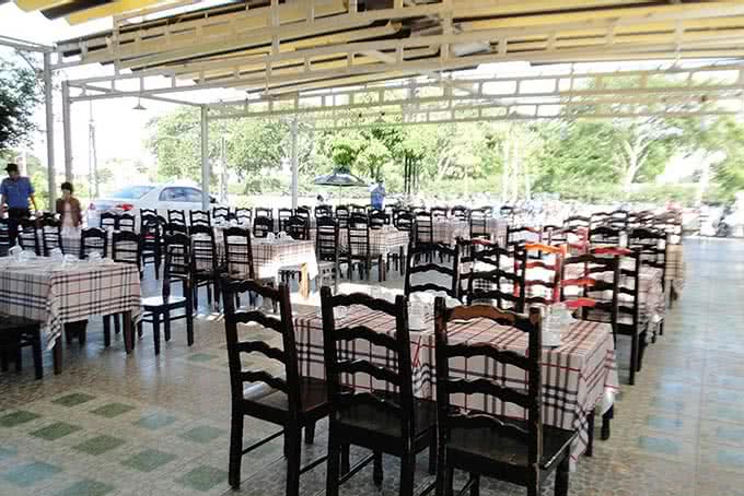 Nhà Hàng A Sồi Quận 7 không gian 2
