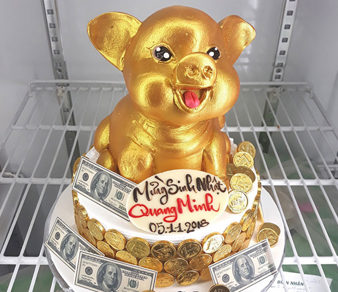 Bánh sinh nhật con lợn vàng đẹp tặng sinh nhật bé tuổi Hợi 6636 - Bánh  fondant