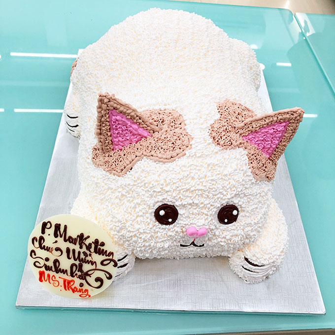 Hãy chọn chiếc bánh sinh nhật 12 con giáp với hình con mèo để đánh dấu một sự kiện quan trọng trong cuộc đời bạn. Với những hình ảnh tượng trưng cho mỗi con giáp, chiếc bánh sẽ mang lại niềm vui và ý nghĩa đặc biệt cho sinh nhật của bạn.