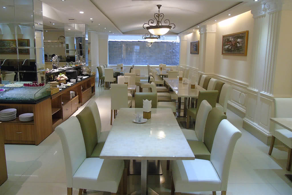 Buffet trưa Blue Diamond Thủ Khoa Huân 11