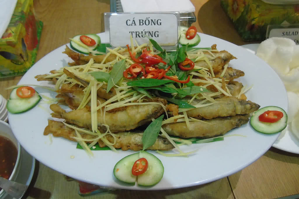 Buffet trưa Blue Diamond Thủ Khoa Huân 9