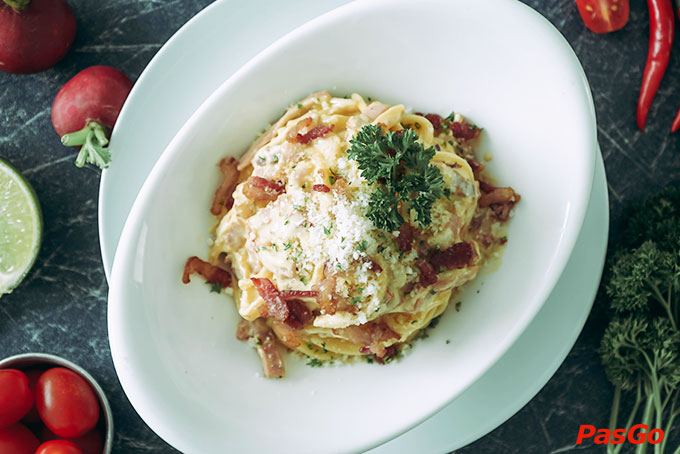 Nhà hàng Oia Castle - Bistro Cafe Tôn Thất Đạm 7