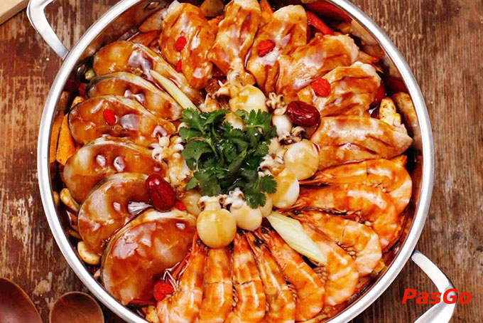 Lẩu khô thập cẩm - một trong những món 