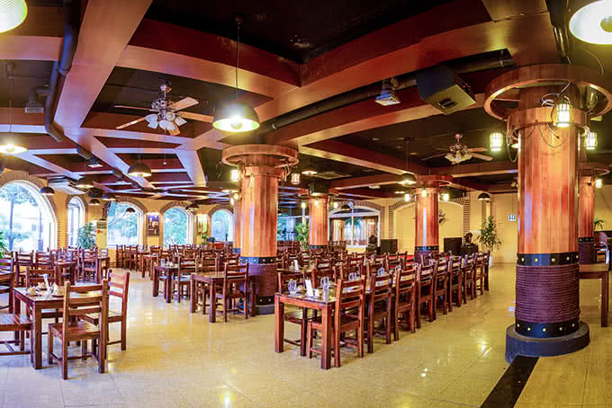 nhà hàng carnaval beer 145 trung hòa 5