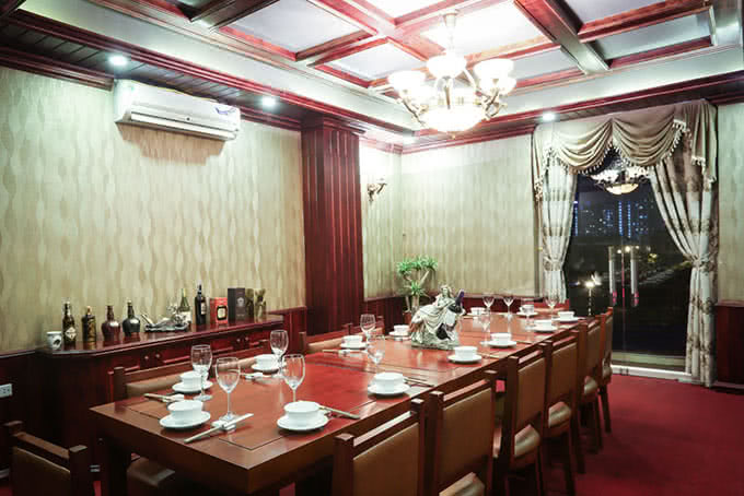 nhà hàng carnaval beer 145 trung hòa 8