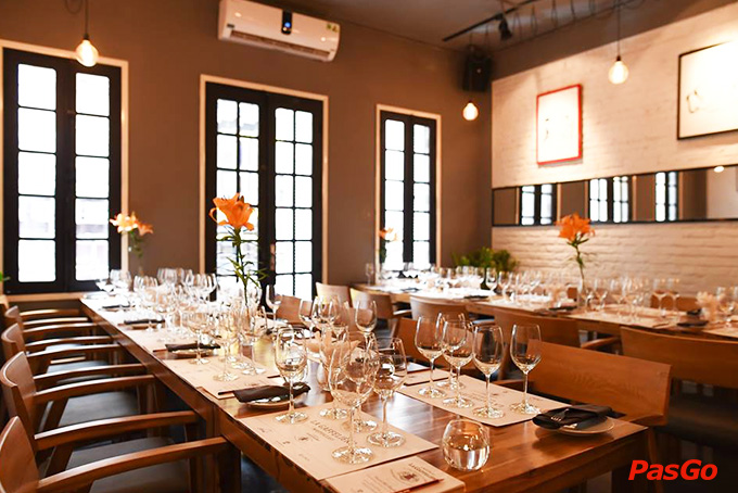 Colettes 32 Wine Bar Bistro Bùi Thị Xuân 12