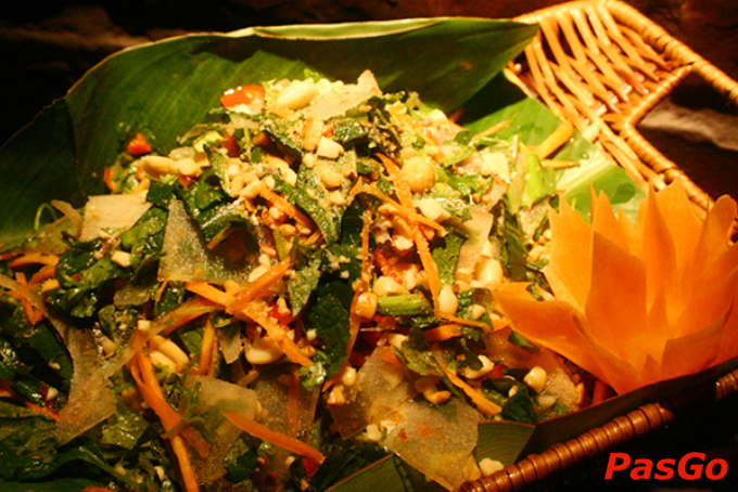 Nộm da trâu Sơn La – Món ăn dân tộc giòn sật, chua nhẹ, đậm đà bản sắc.