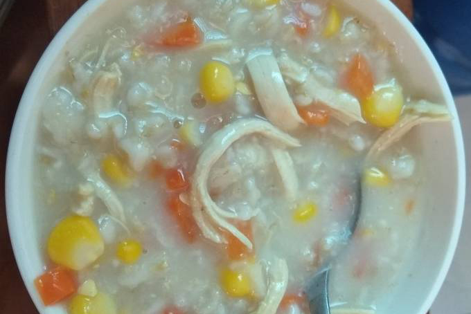 Cháo yến mạch nấu với thịt ức gà thơm ngon giúp giảm cân hiệu quả