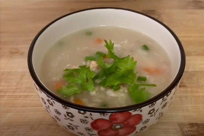 Cháo yến mạch nấu với tôm tươi hoặc nõn tôm giúp giảm cân hiệu quả