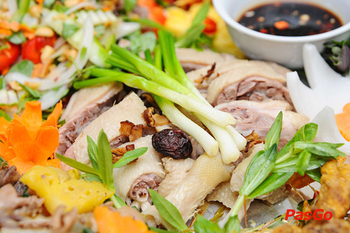 Boong Restaurant Nguyên Hồng - 10