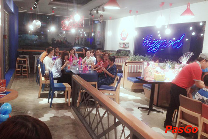 DQ Grill & Chill Phan Xích Long - 21