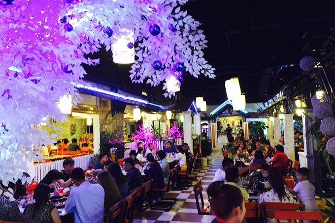 Top 10 địa điểm ăn uống ngon, nổi tiếng nhất ở Quận 11 - 2