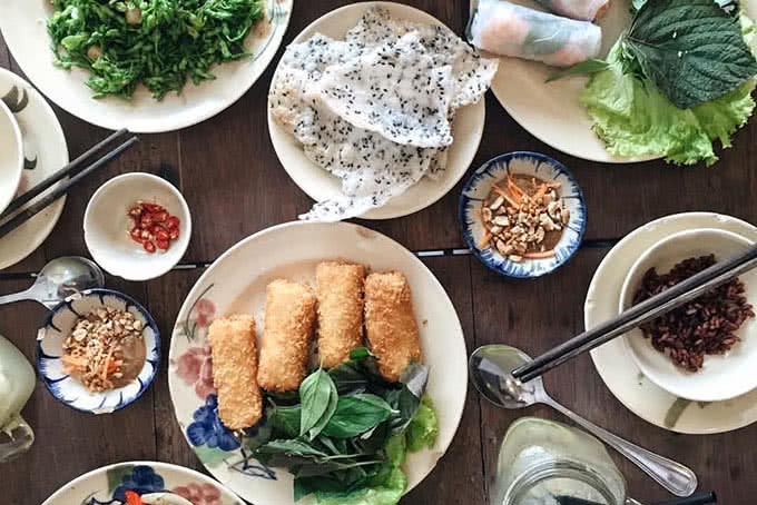 Top 10 địa điểm ăn uống ngon, nổi tiếng nhất ở Quận 2 - 4