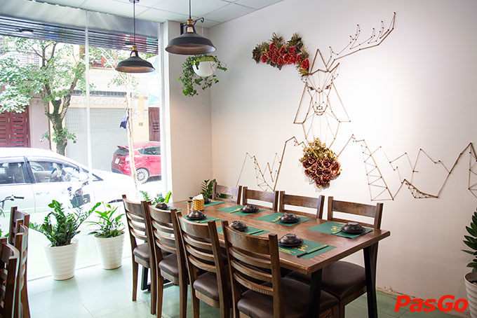 Nhà hàng Lạc Cầm Viên Nguyễn Thị Thập 18