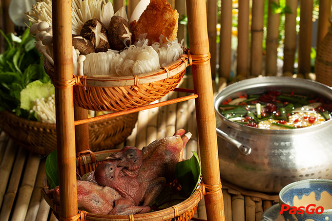 Nhà hàng Ngó Sen Thái Hà 13