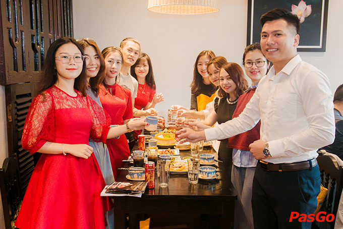 Nhà hàng Ngó Sen Thái Hà 18