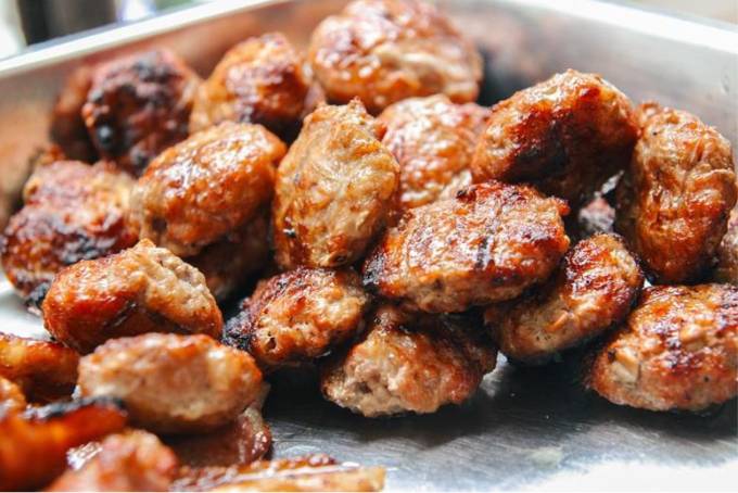 Chả viên bún chả Hà Nội