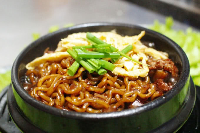 nhà hàng gimbab hàn quốc đội cấn 9