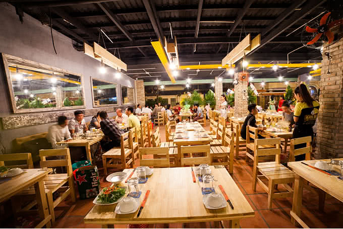 nhà hàng hải sản gold 2 nguyễn thị diệu 4