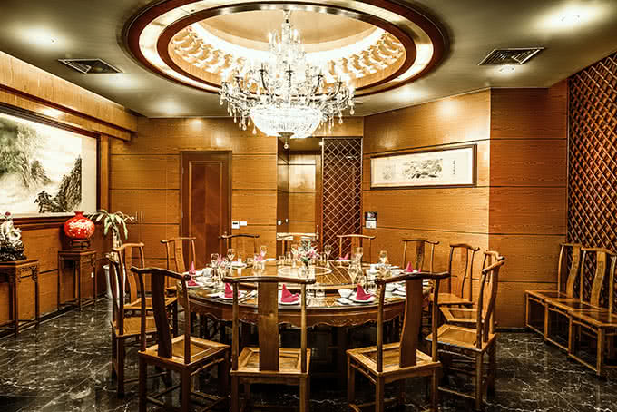 nhà hàng Hải Cảng Nguyễn Chi Thanh không gian 2