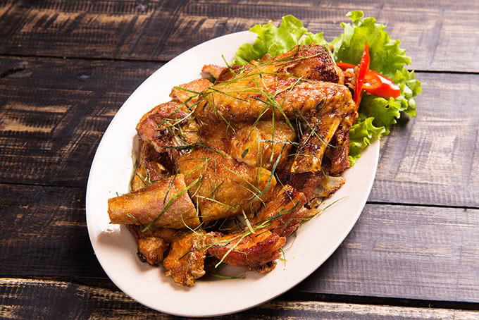 hẻm quán hoàng cầu món ăn 11