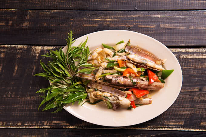 hẻm quán hoàng cầu món ăn 12