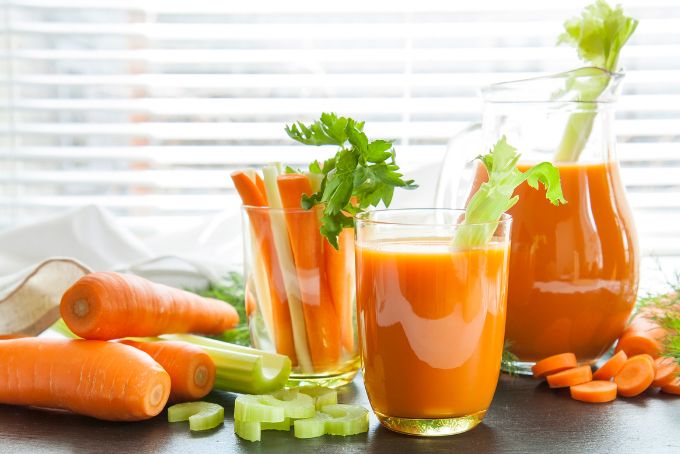 Nước ép cà rốt cần tây