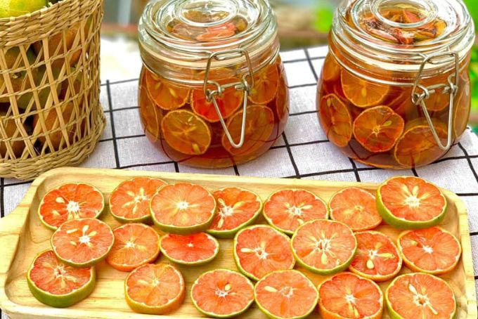 Cả năm chỉ có 1 vụ chanh đào nên người ta thường dùng chanh đào để ngâm mật ong trị ho