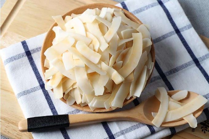 Thành phẩm dừa khô giòn tan và ngọt thanh cực ngon