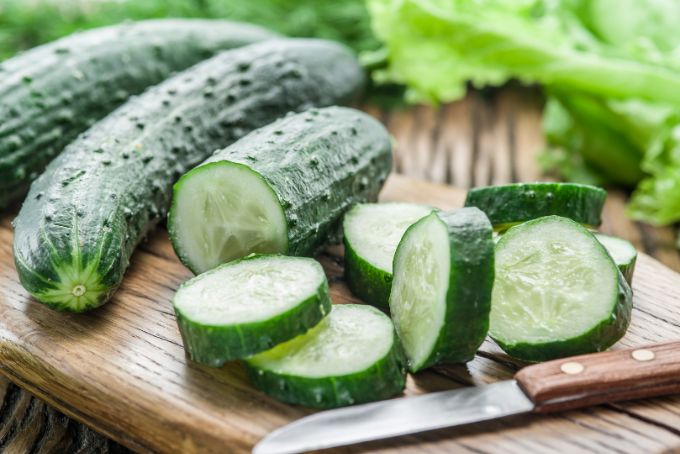 Dưa leo thường được rất nhiều chị em sử dụng để làm đẹp