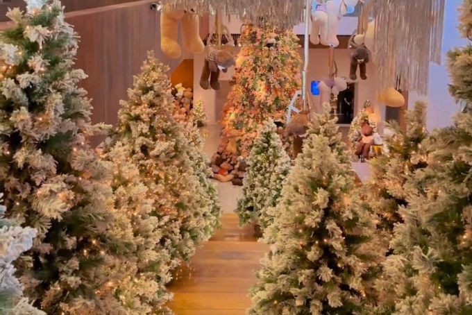 Các quán cafe trang trí noel đẹp ở Sài Gòn - Gem Cafe