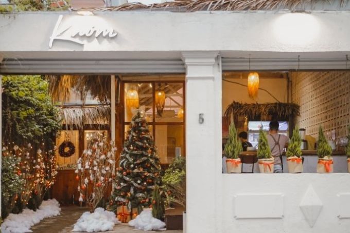 Các quán cafe trang trí noel đẹp ở Sài Gòn - Khóm Tea and Coffee