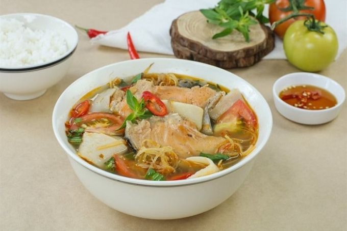Thành phẩm canh chua cá hồi ngon, chắc thịt , không bị tanh