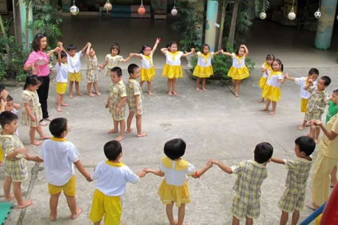 Trò chơi Mèo đuổi chuột là một trong những trò chơi Trung thu truyền thống của người Việt