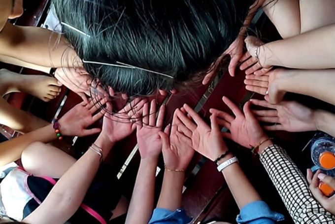 Trò chơi Trung thu cho trẻ em hay - Úp lá khoai