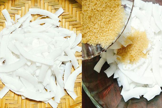 Ướp đường vào cùi dừa đã thái lát