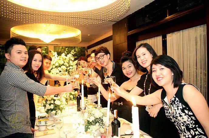 nhà hàng long đình 64b quán sứ dimsum 6