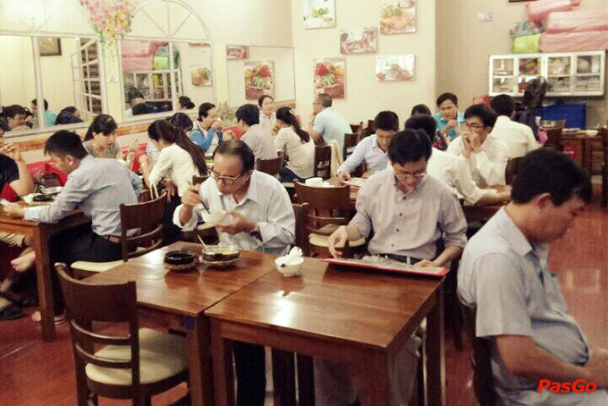 chuỗi nhà hàng cơm niêu singapore homy 18