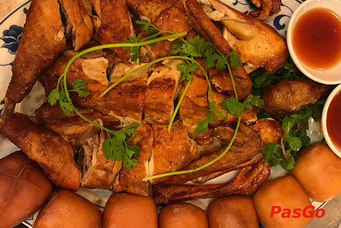 Đông Phương 1 Nguyễn Tất Thành 14