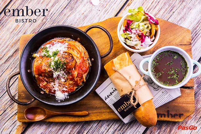 Ember Bistro Saigon Centre 8