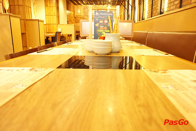 Nhà hàng Momo Paradise Trần Hưng Đạo 8