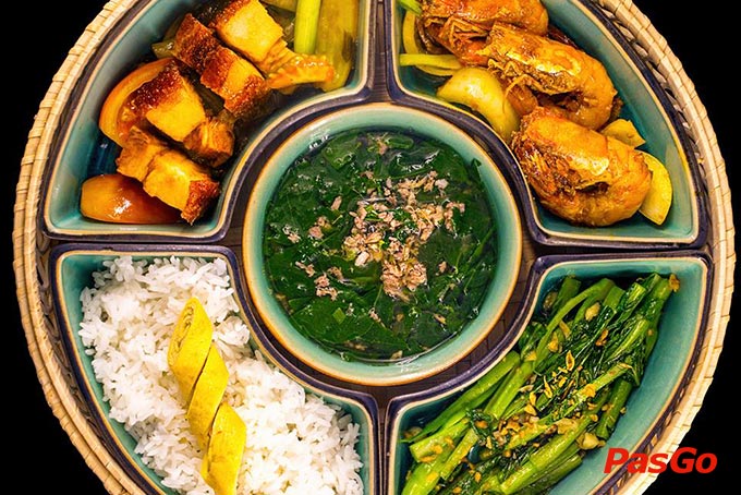 Savoy Vietnamese Cuisine & Lounge Trần Quốc Toản 7