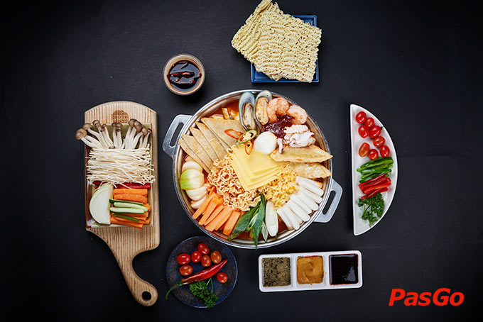 Nhà hàng Ssal Chicken 12