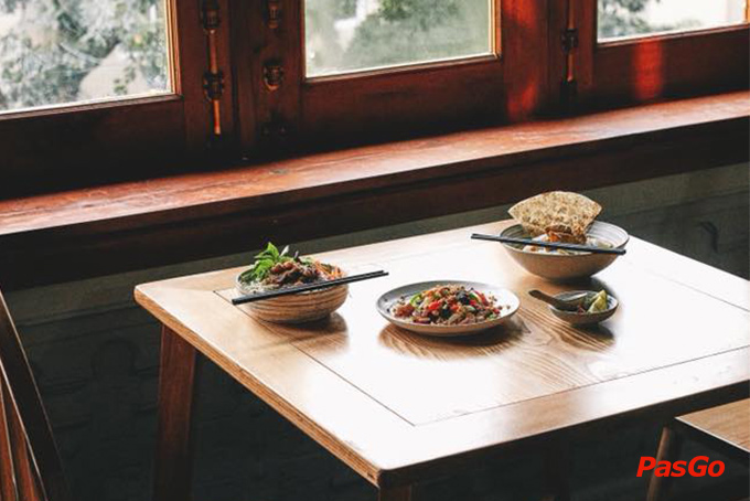 Nhà hàng Tròn Xuân Diệu 15