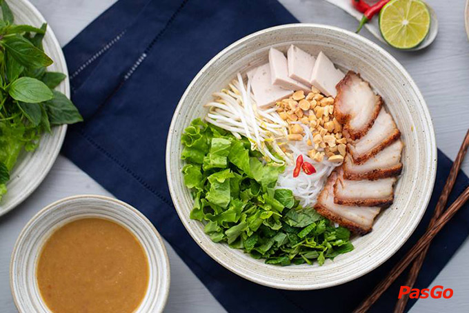 Nhà hàng Tròn Xuân Diệu 5