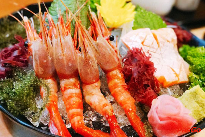 Uchi Sushi Nguyễn Huệ 3